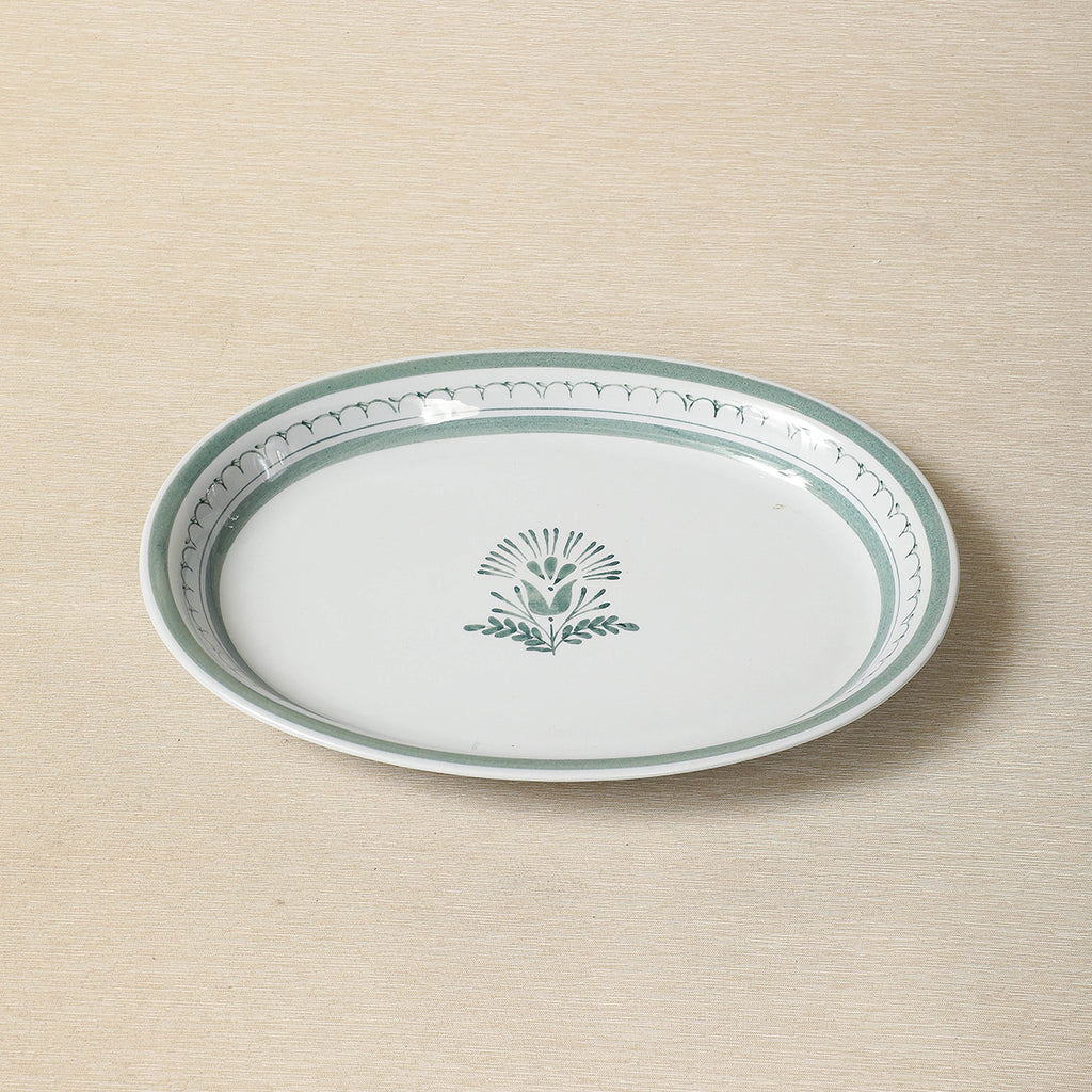 A Green Thistle pattern handpainted oval serving dish by Arabia