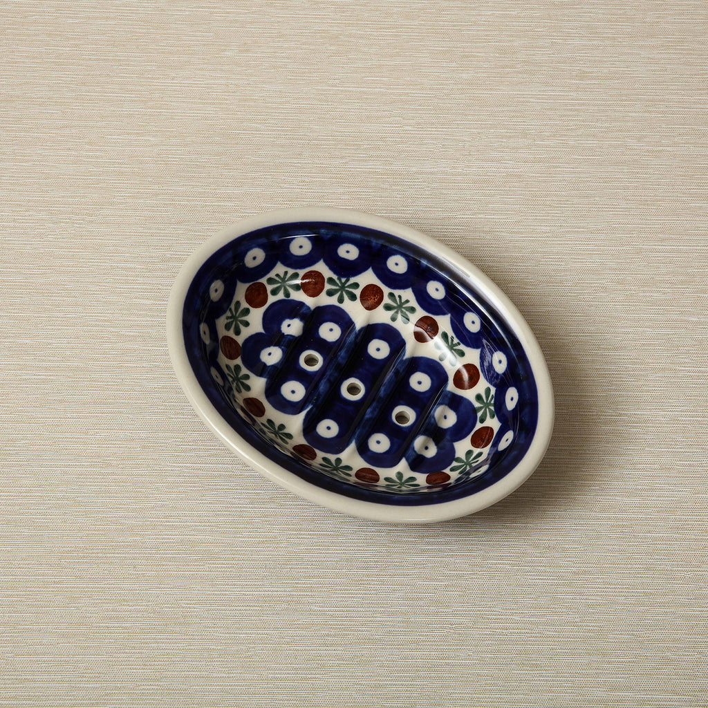 Oval ceramic soapdish with pattern
