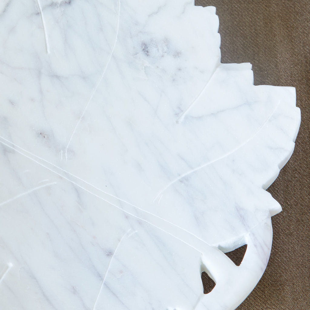 Maple leaf dish in white marble