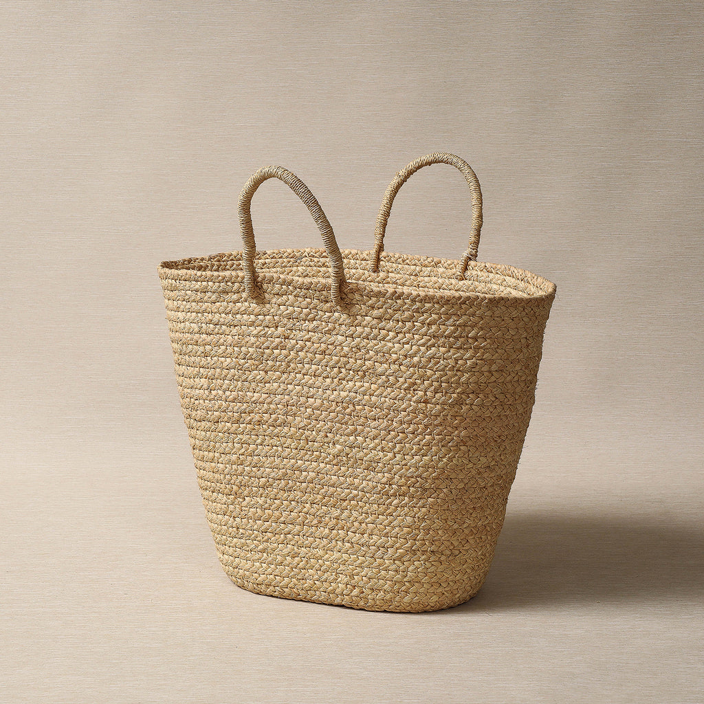 Natural raffia tapered tote