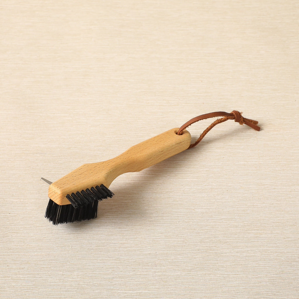 Total shoe brush