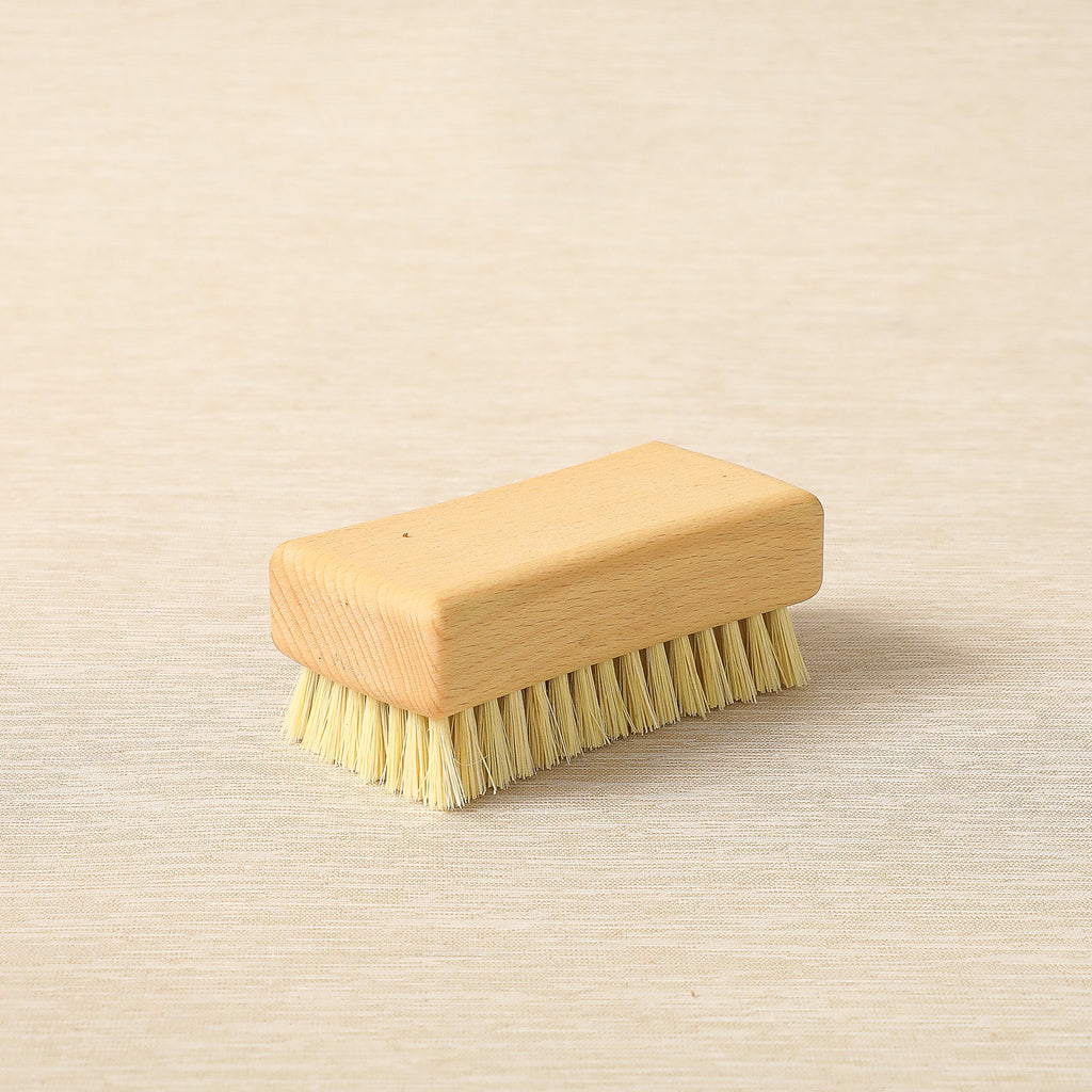 Large workman's nail brush