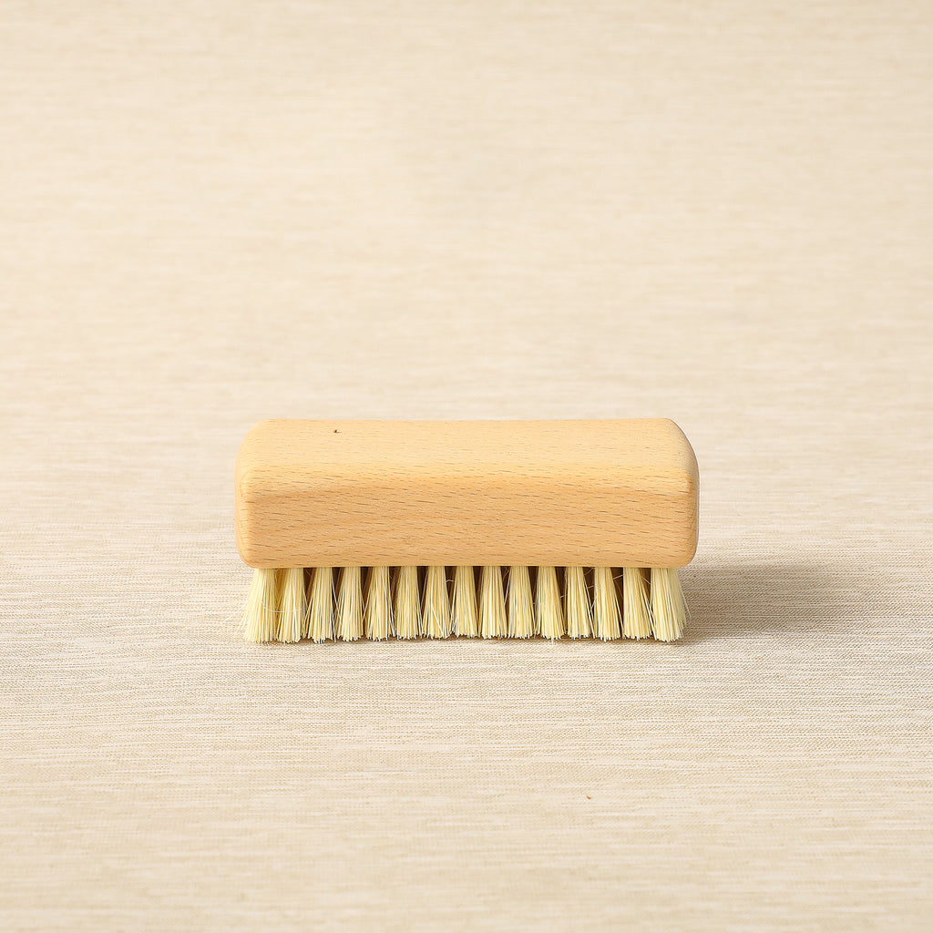 Large workman's nail brush