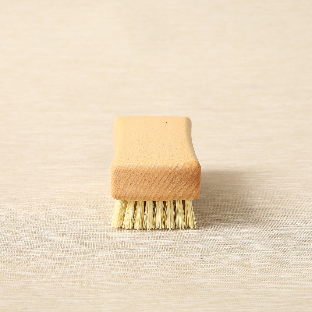 Large workman's nail brush