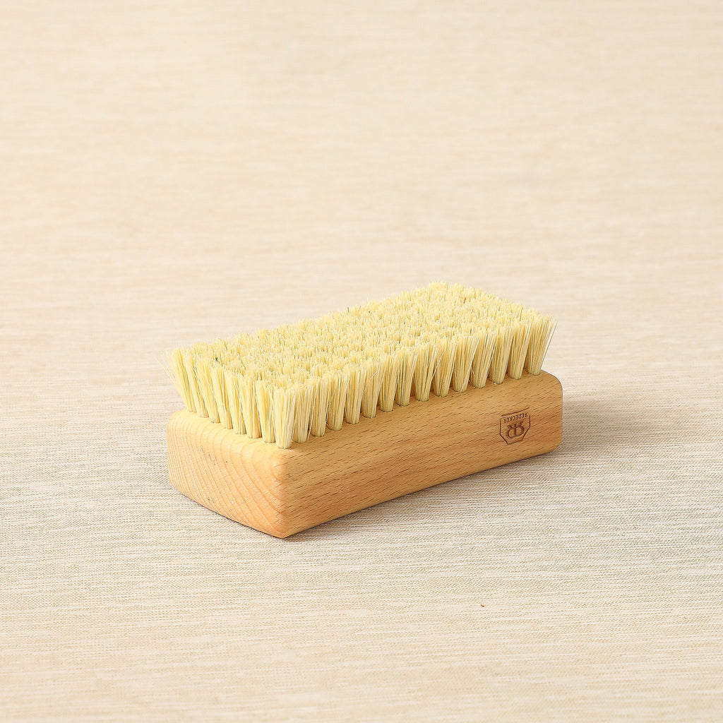 Large workman's nail brush