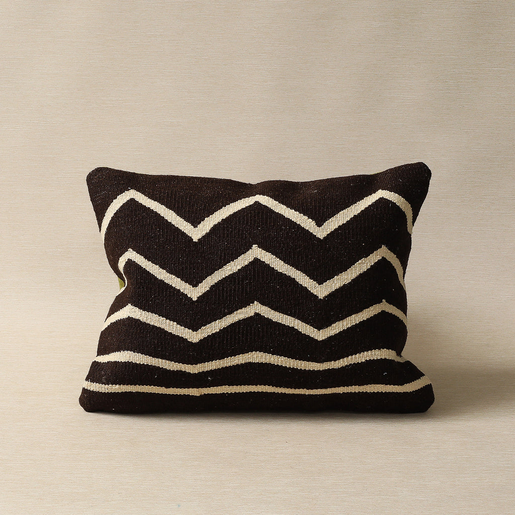 14"x20" Hills & Streams kilim cushion in natural black