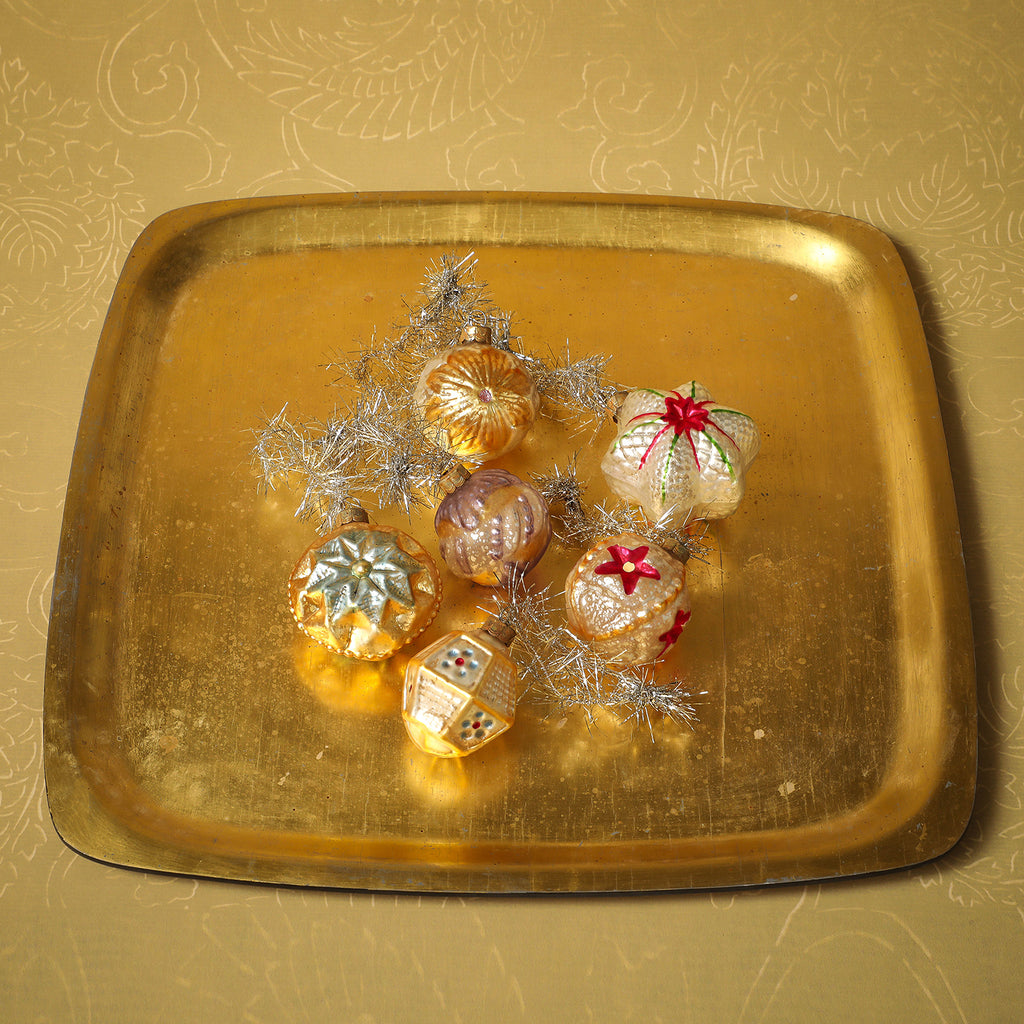 Set of six assorted Treasured heirloom ornaments