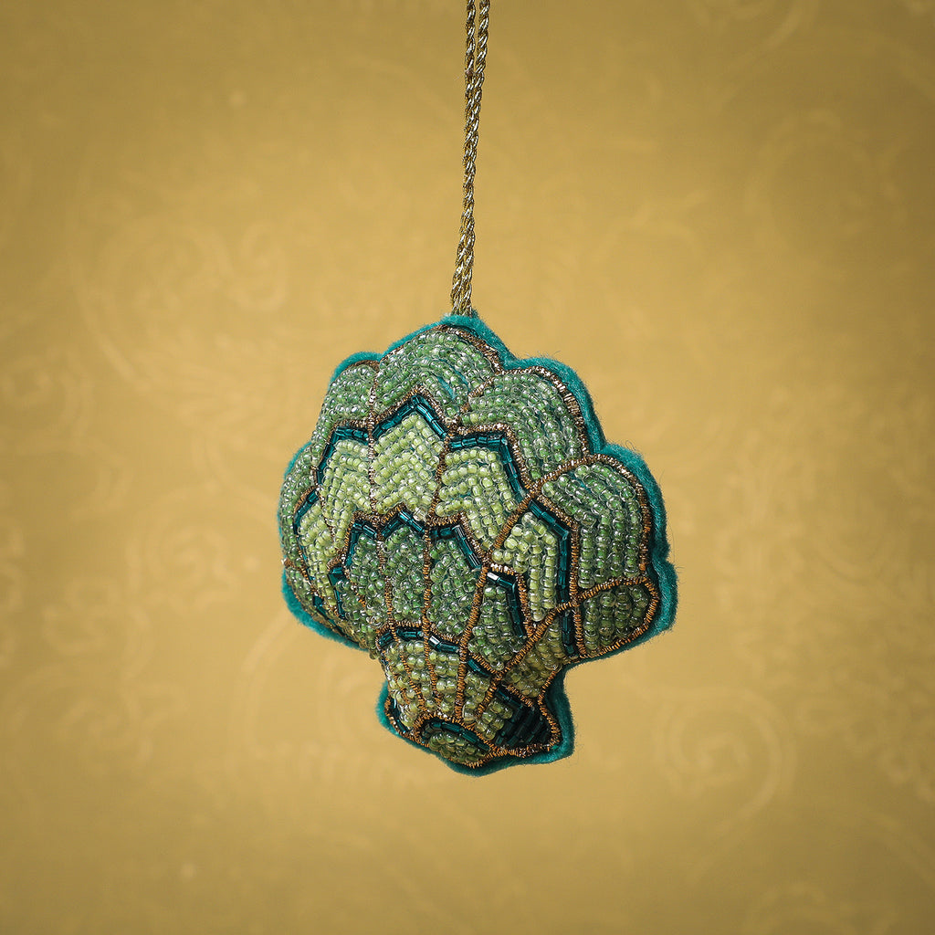 Tinsel Scalloped Shell