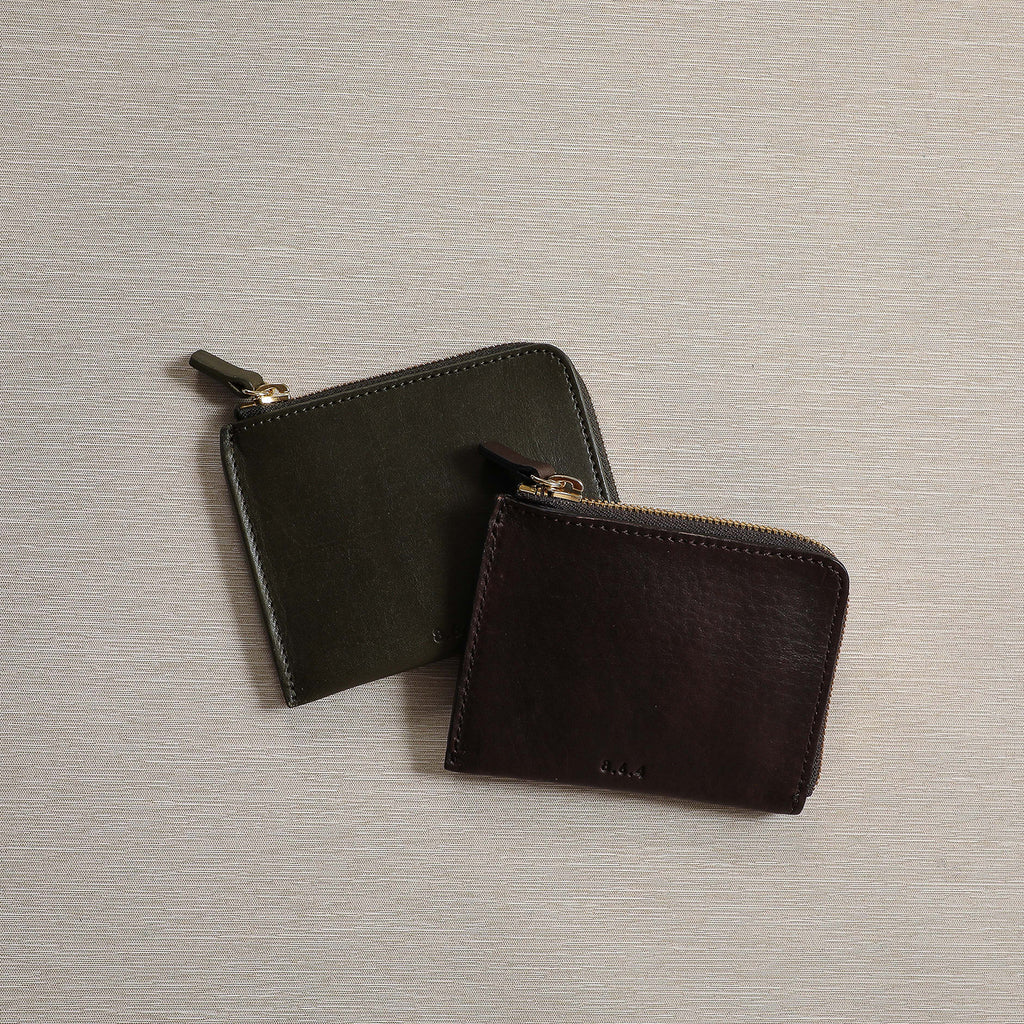 Zip corner leather wallet