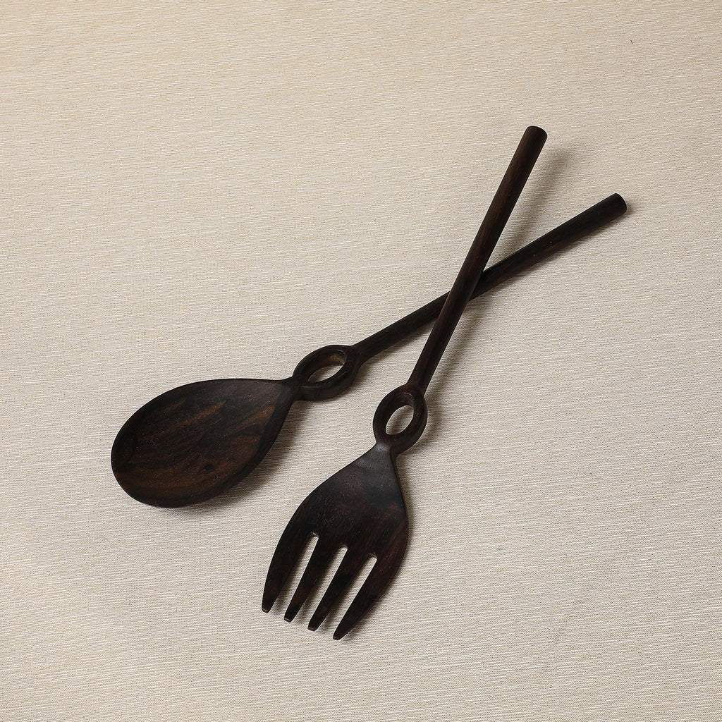Ring salad servers