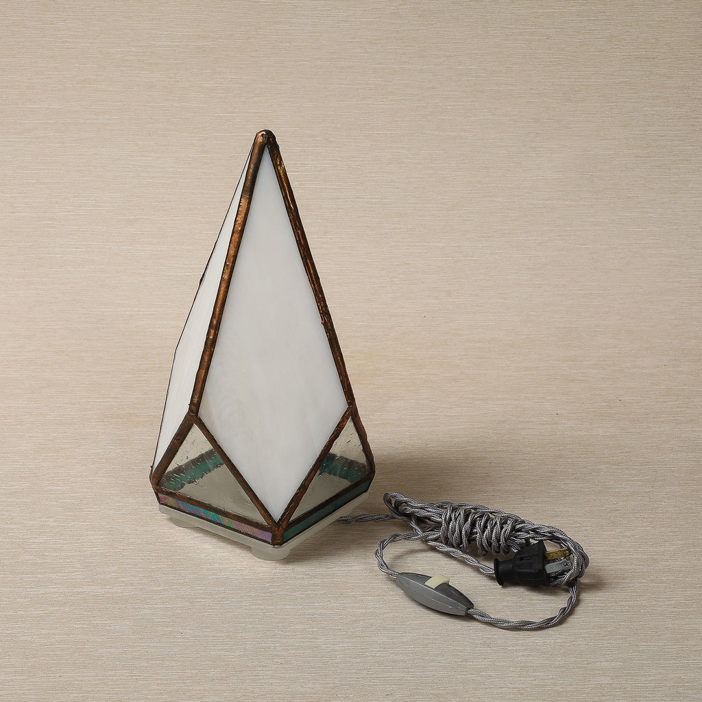 Stained glass pyramid lamp