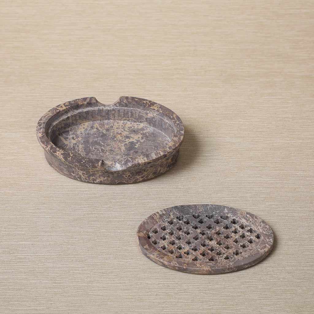 Oval lattice soap dish
