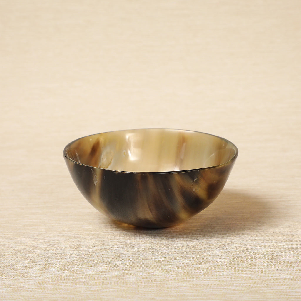 Polished natural horn bowls