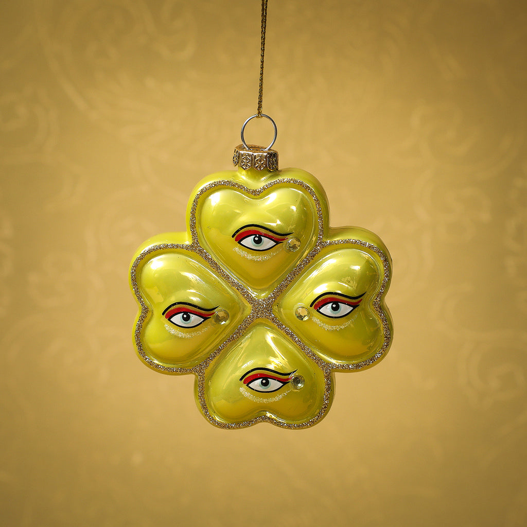 Assorted surreal lucky clovers