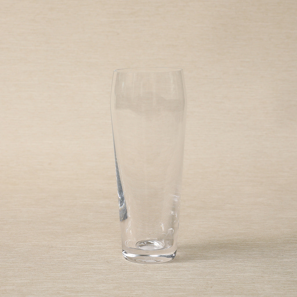 Tall fine glass tumbler