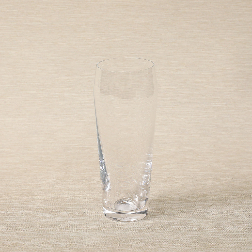 Tall fine glass tumbler