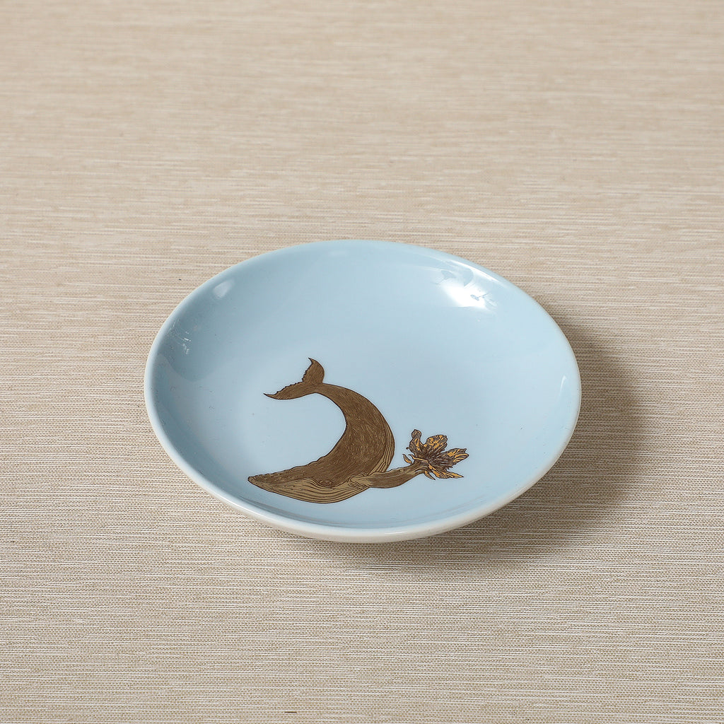 Gold animal motif mini plates