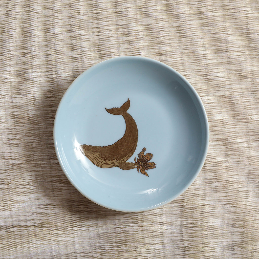 Gold animal motif mini plates