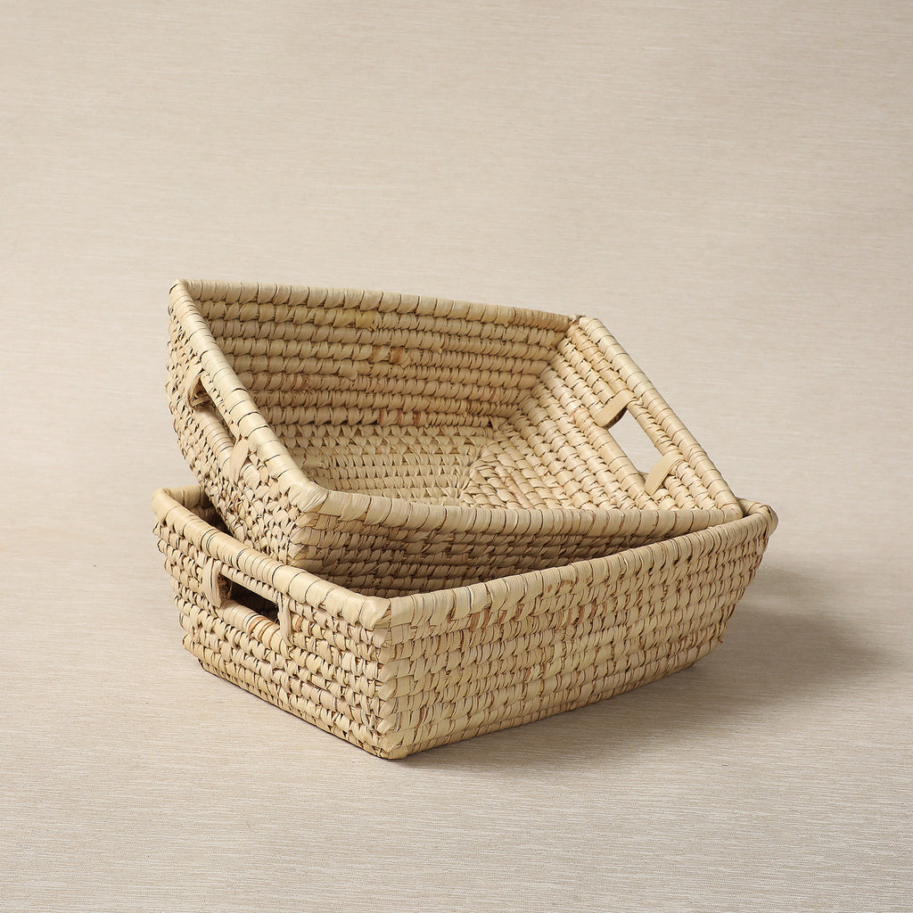 Small rectangular coiled tray