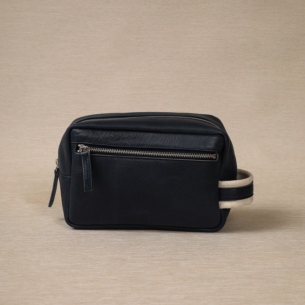 Nimes Niceto toiletry bag in leather