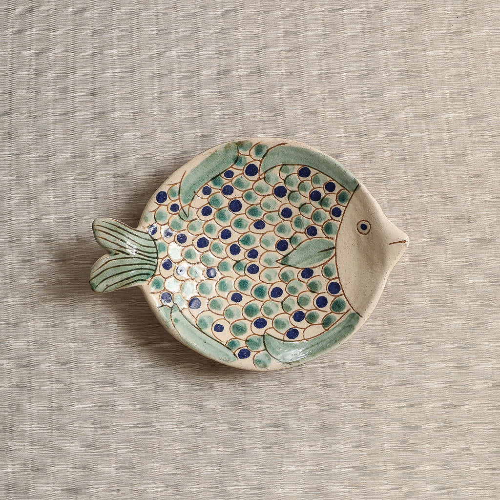 Small fish form ceramic plate