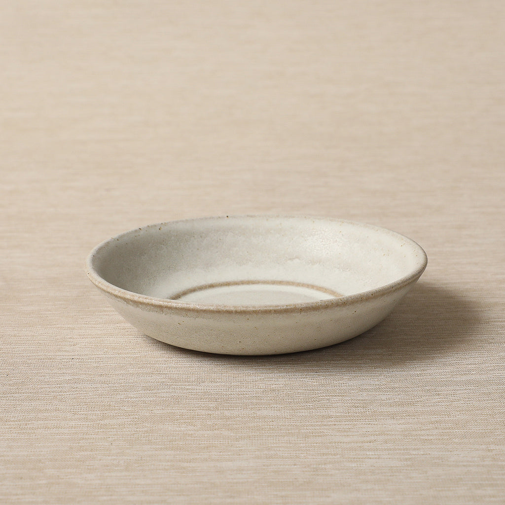 Oat glazed dinnerware from Portugal