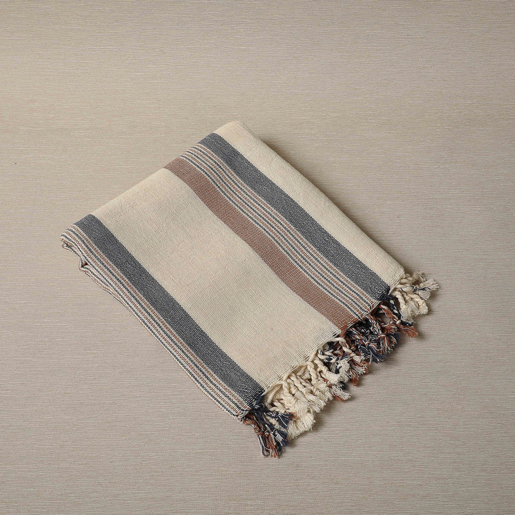 Towel with twisted end