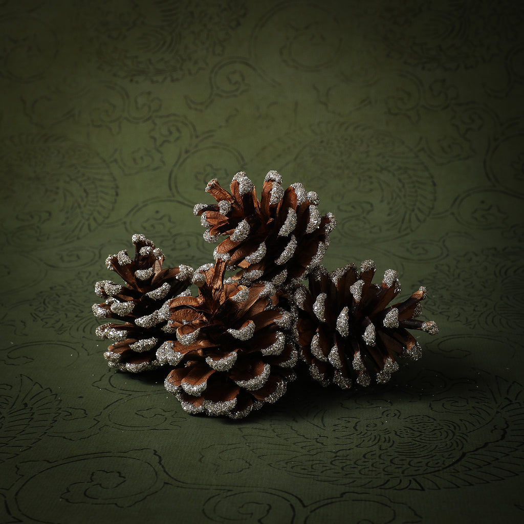 Set Of 12 Silver Mini Pinecones