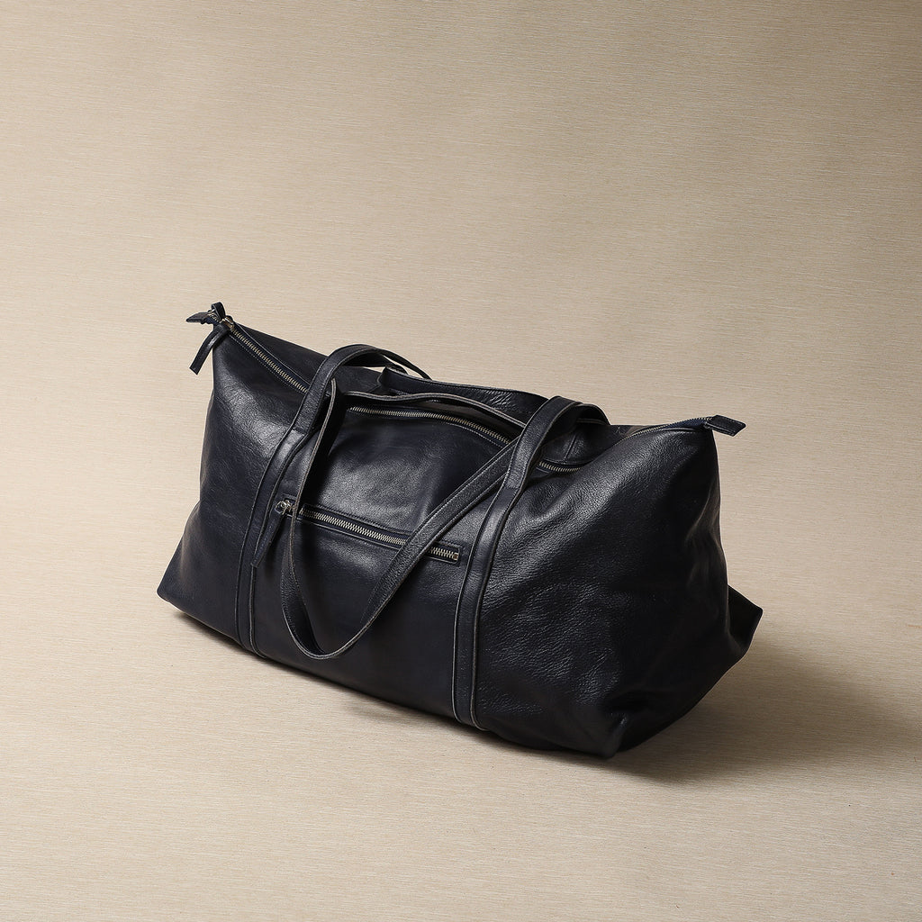 Semillon weekend bag in navy leather