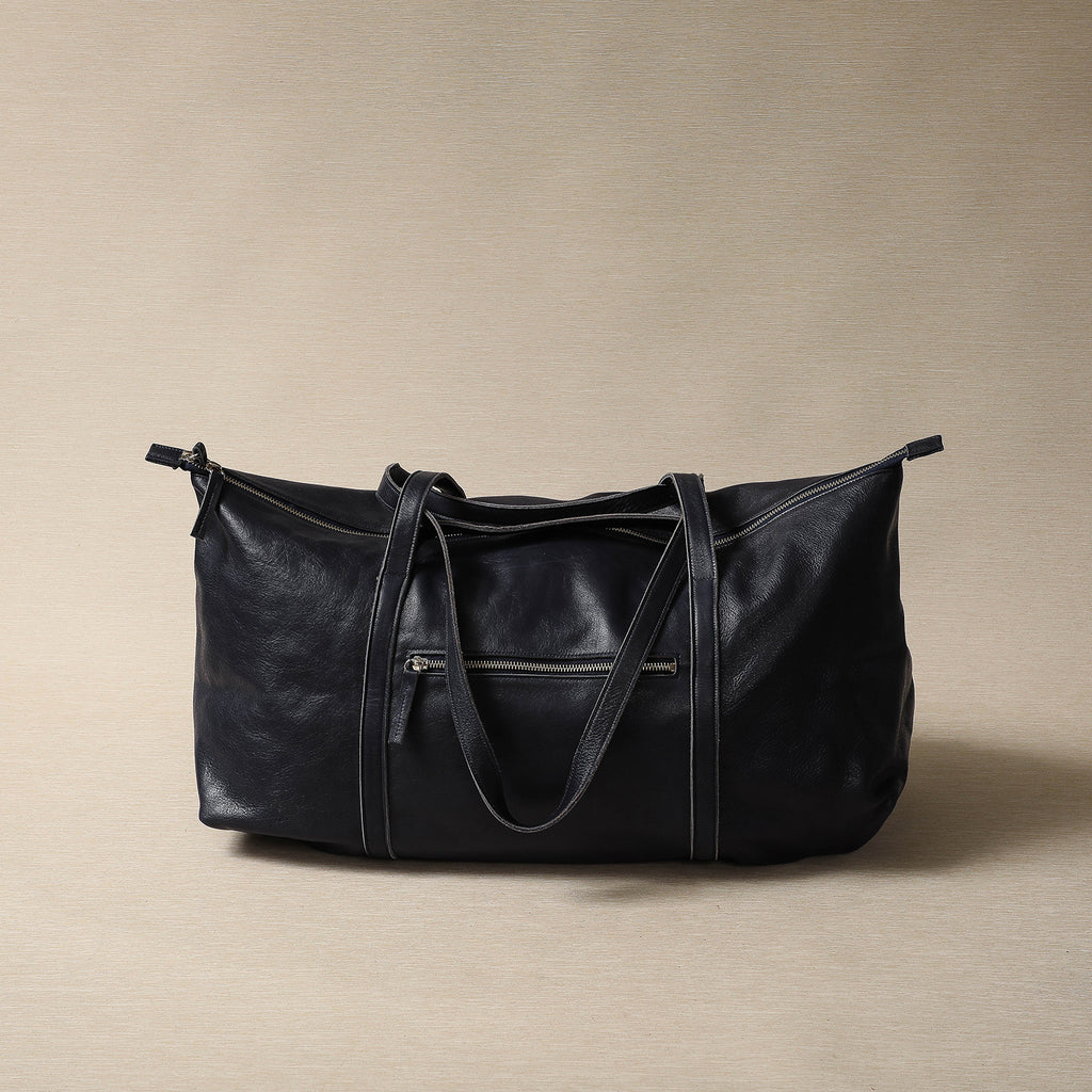 Semillon weekend bag in navy leather