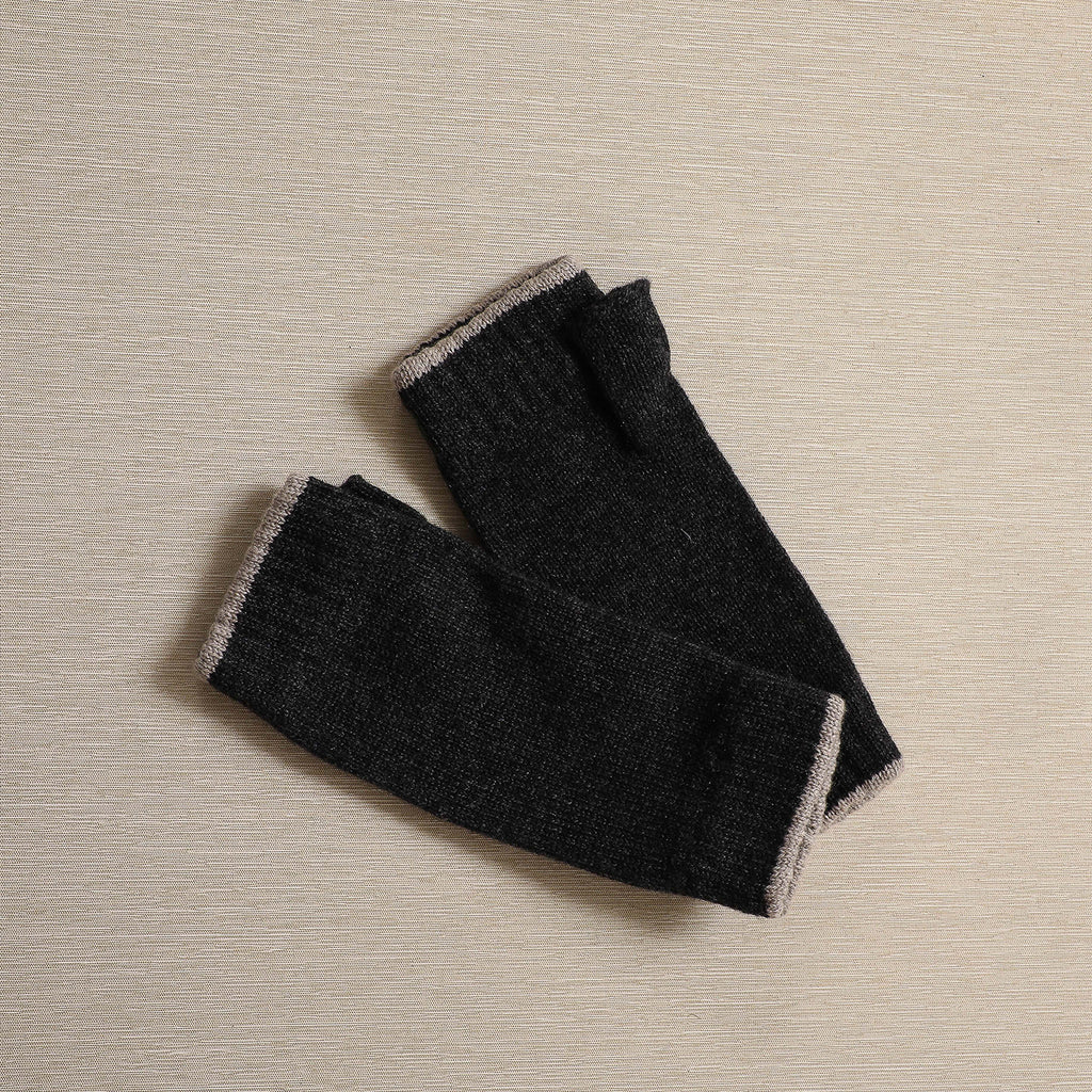 Cashmere tipped wristwarmer