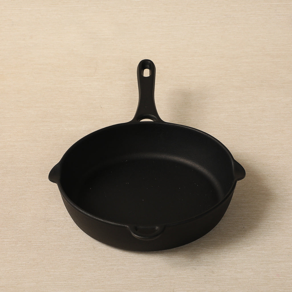 Cast iron frying pan - 8-1/2"