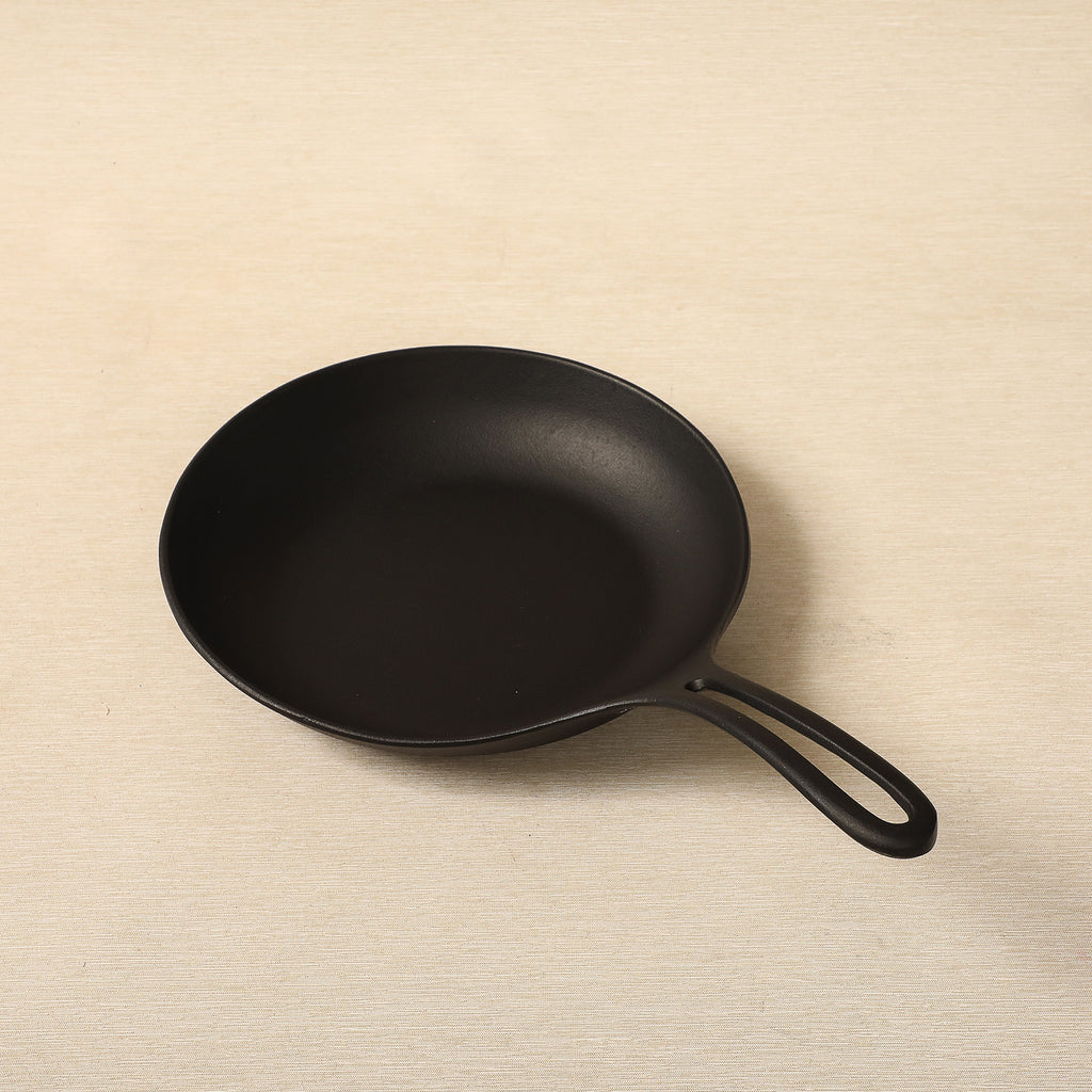 Cast iron omelette pan