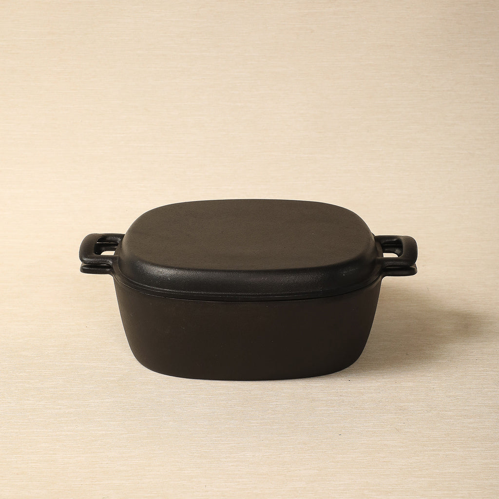 Cast Iron Pot with lid