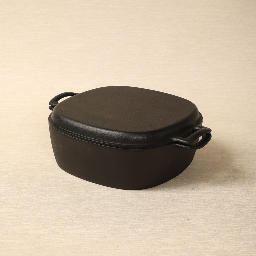 Cast Iron Pot with lid