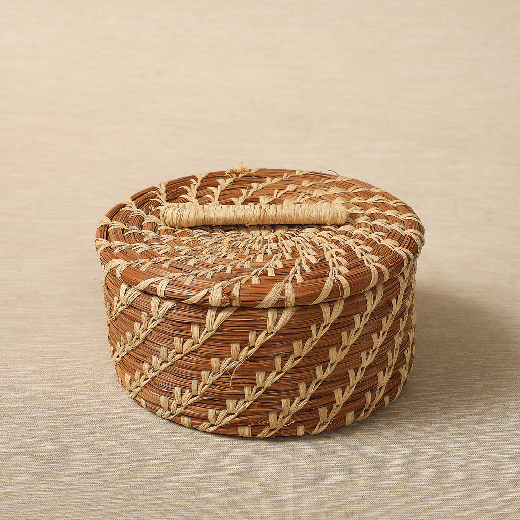 Lidded Victoria Basket