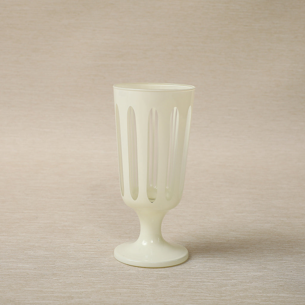 Oval cut glassware in ivory