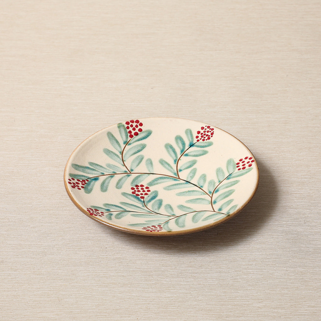 Floral pattern plate