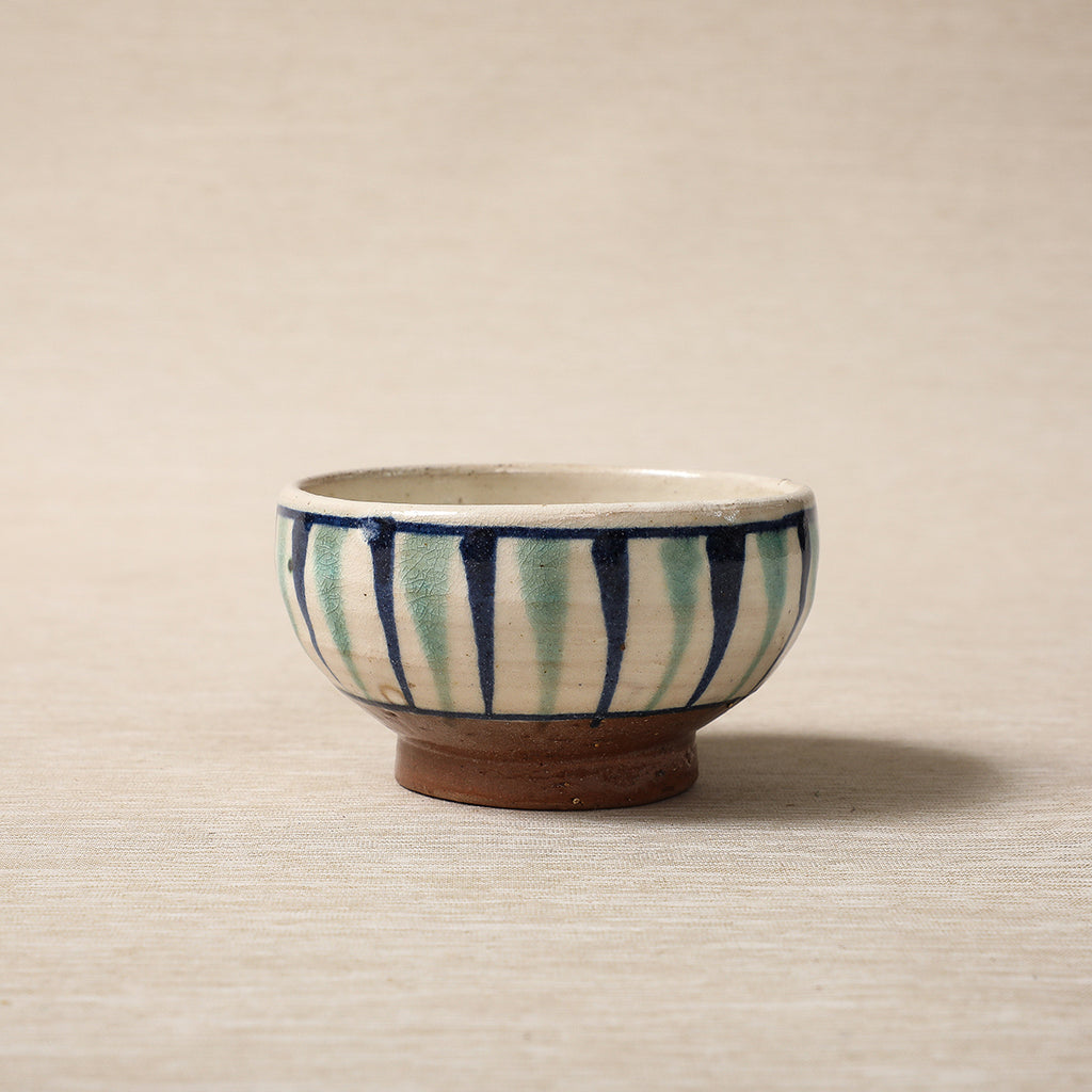 Linear pattern bowl