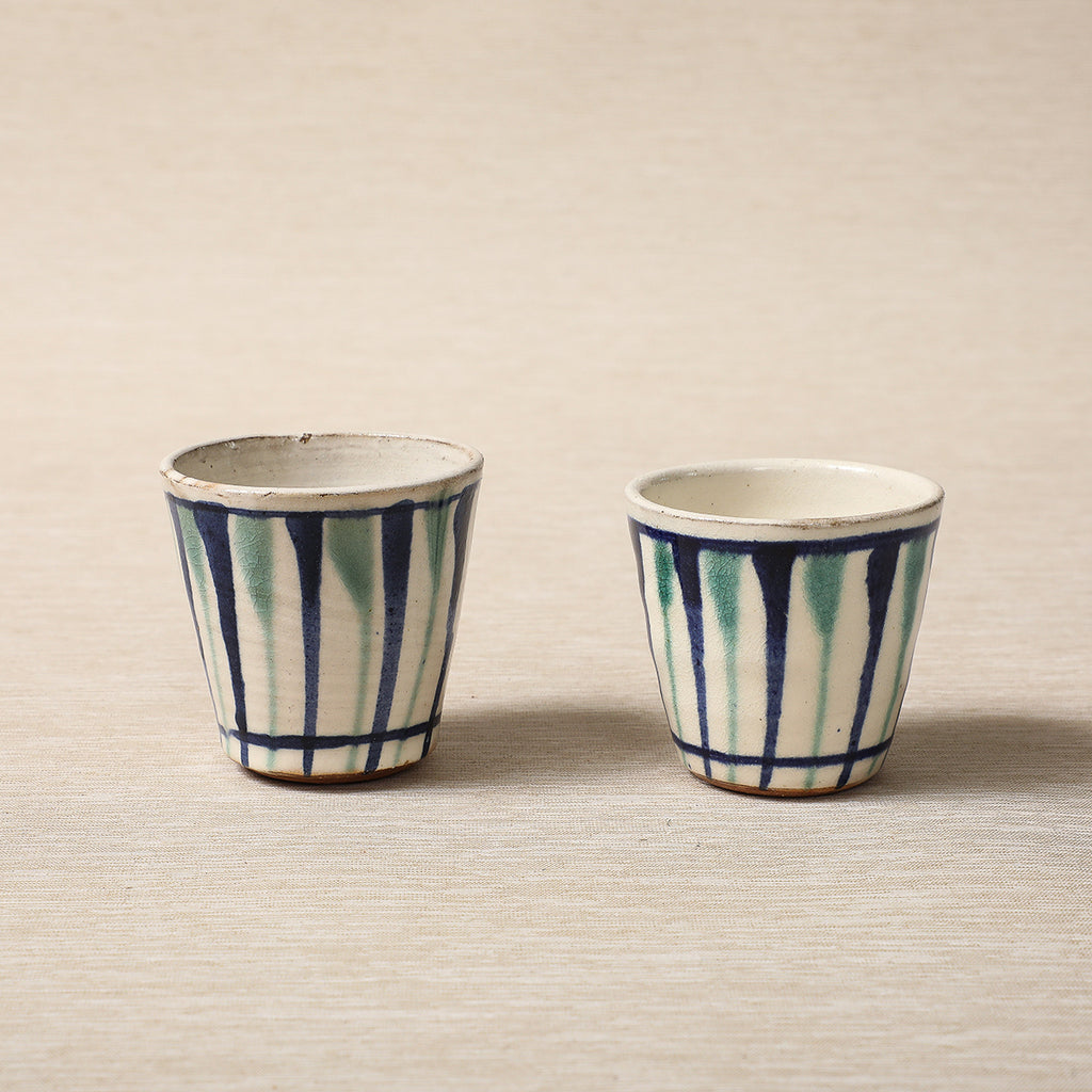 Linear pattern espresso cup