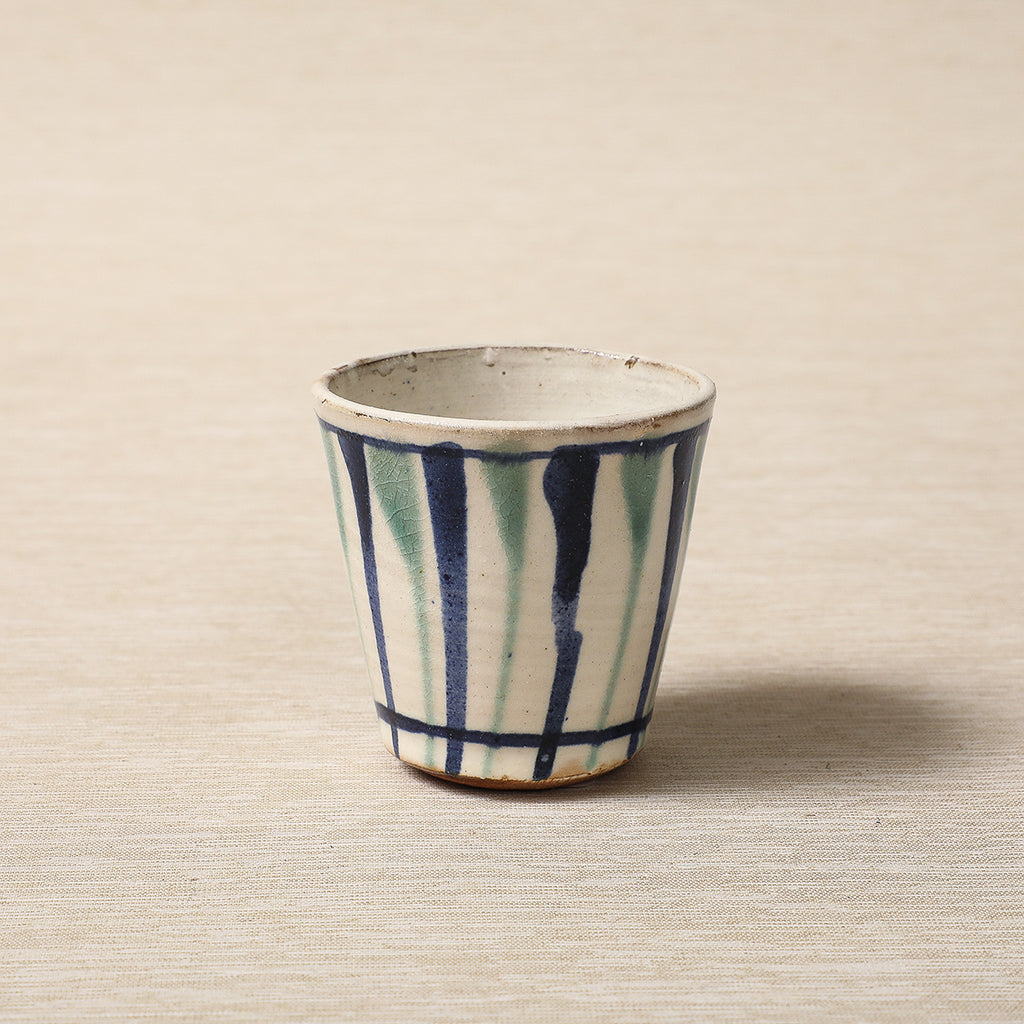 Linear pattern espresso cup