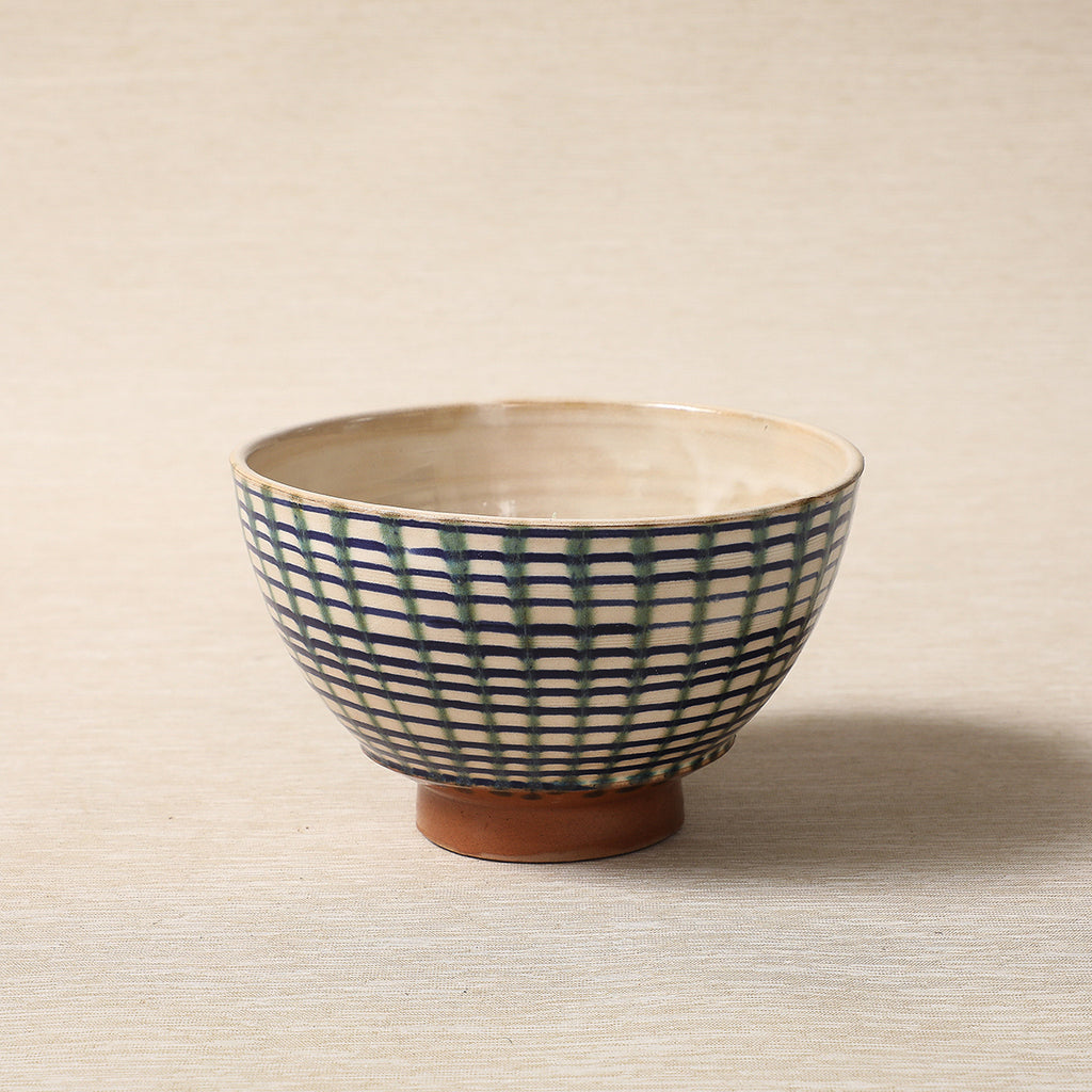 Web pattern bowl