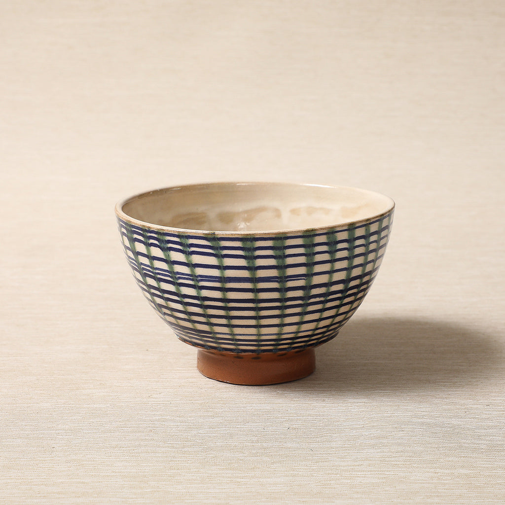 Web pattern bowl