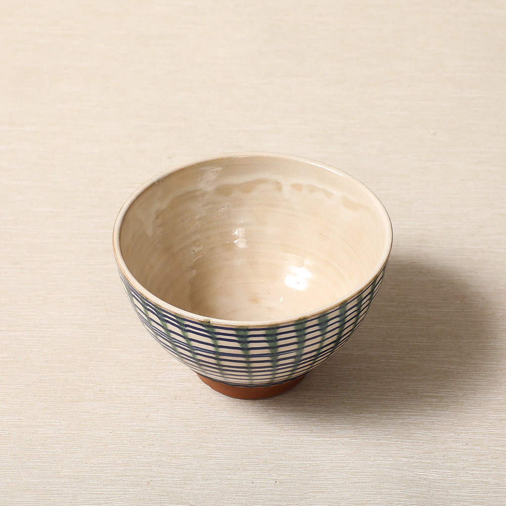 Web pattern bowl