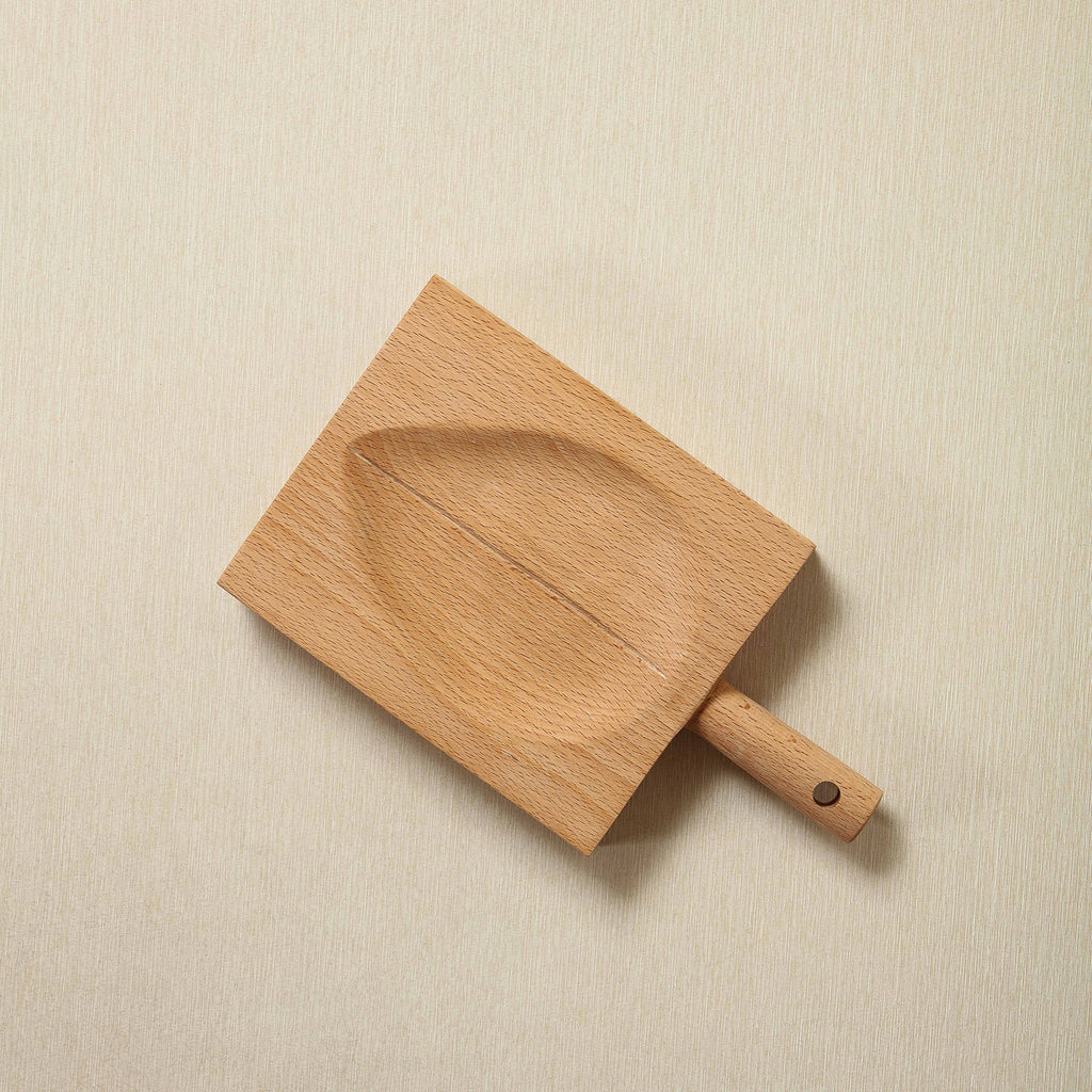 Hana small cutting and carving board