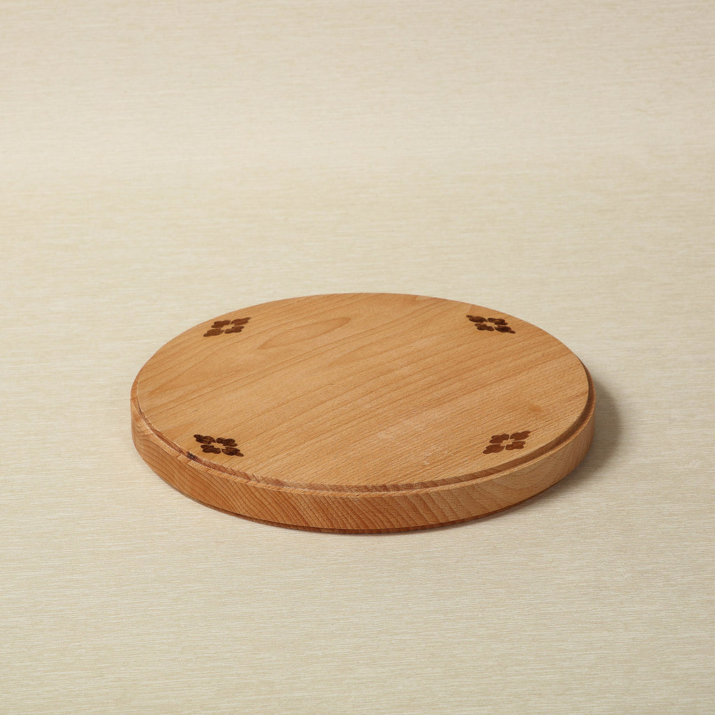 Hana round cutting board