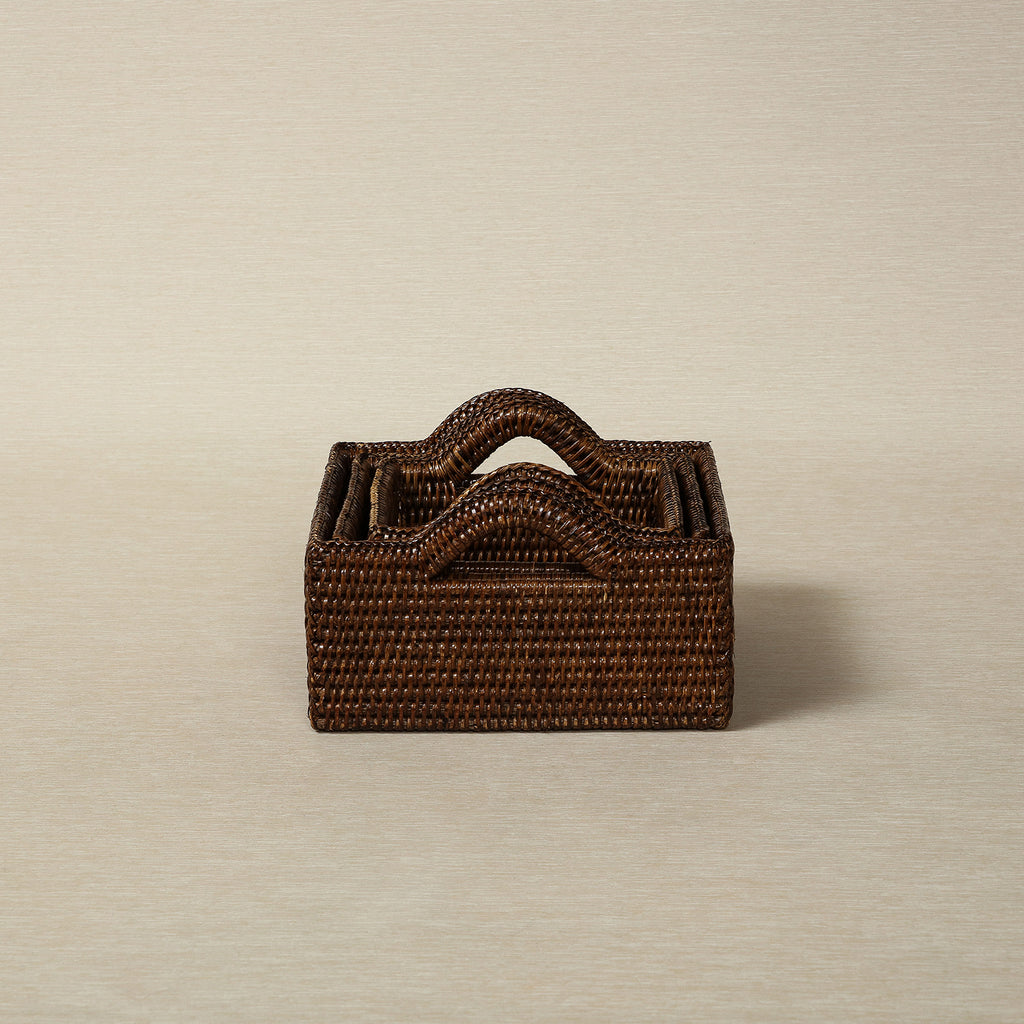 Square rattan tray with arc handles
