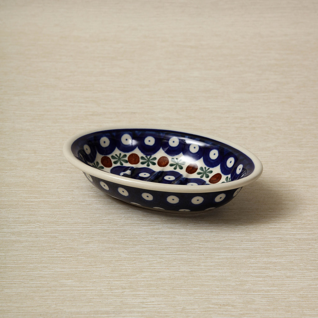 Oval ceramic soapdish with pattern