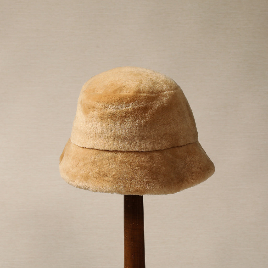 Shearling bucket hat