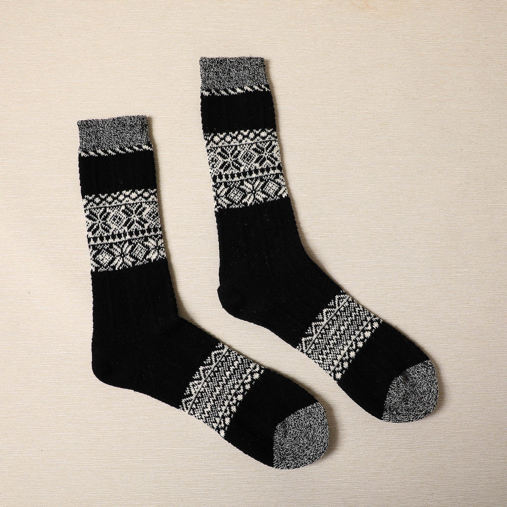 Black wool/cotton snow pattern socks